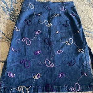 BISOU JEANS~ Embroidered Denim Skirt Size 9